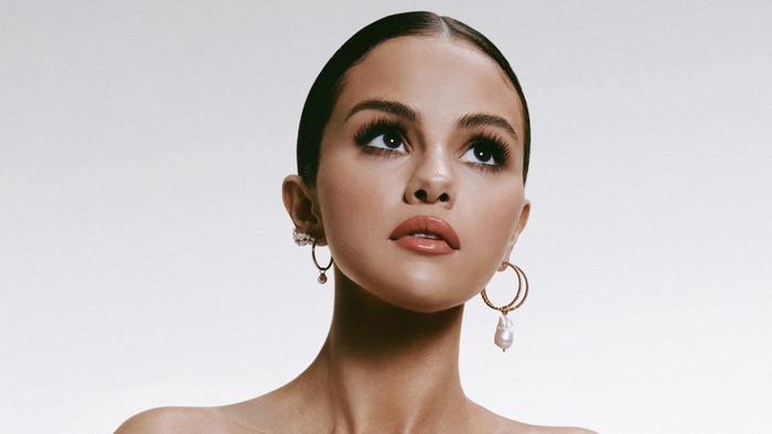 Selena Gomez for CR Fashion Book China