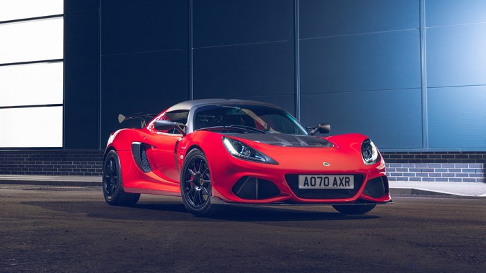 Red Lotus Exige Sport 420 with black accents