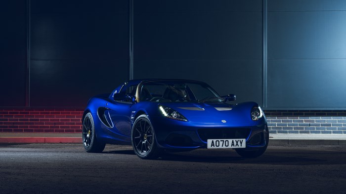 Blue Lotus Elise Sport 240 parked at night