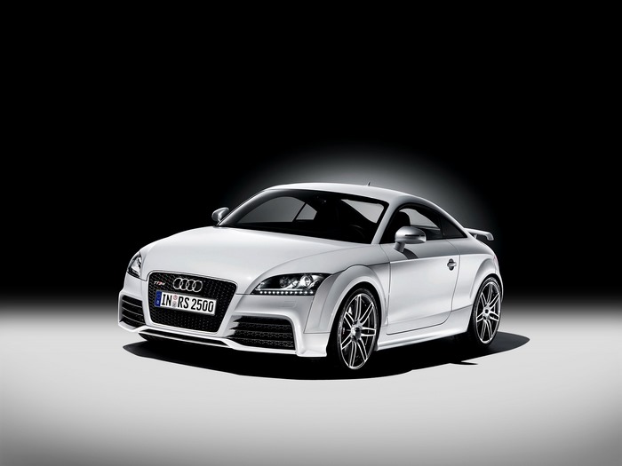 White 2009 Audi TT RS Coupe