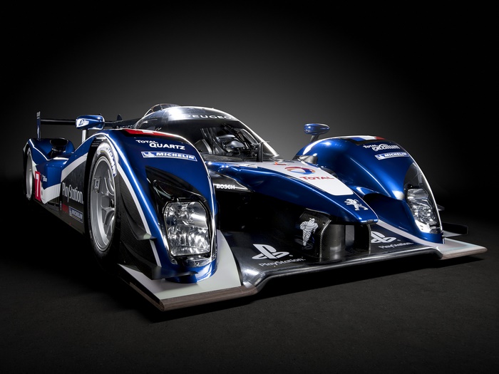 Peugeot 908 (2011) race car