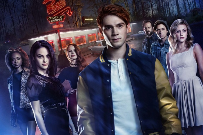 Riverdale characters at Pop's Chock'lit Shoppe
