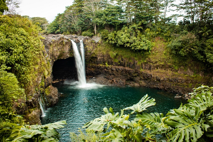 Rainbow Falls Waterfall in Hawaii 4K