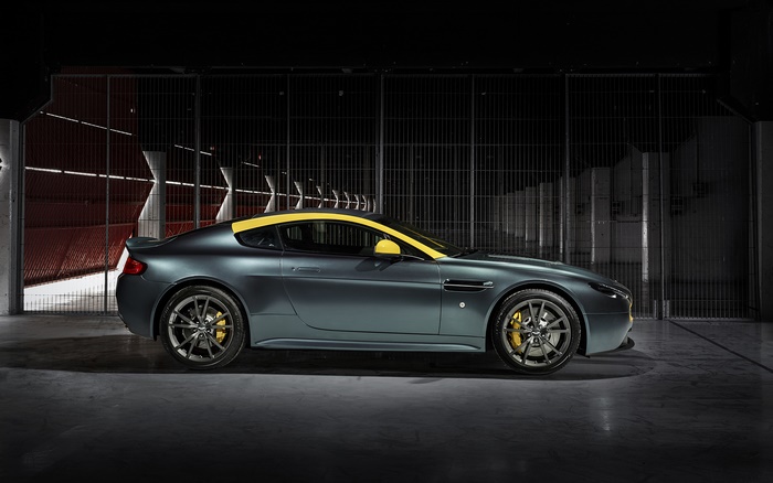 2015 Aston Martin V8 Vantage N430