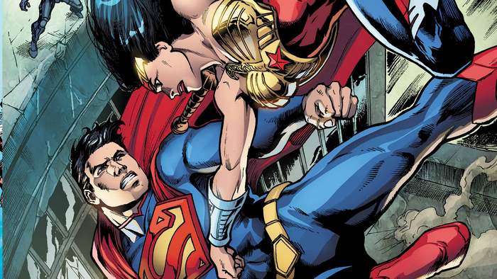 Superman and Wonder Woman fighting in Injustice: Gods Among Us