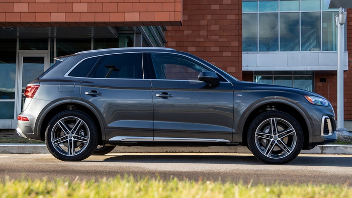 2021 Audi Q5 Plug-In Hybrid S Line