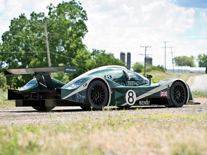 Bentley EXP Speed 8 race car with Dunlop sponsorship