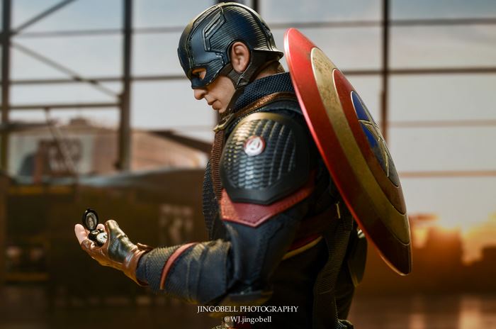 Captain America from Avengers 4 holding a locket