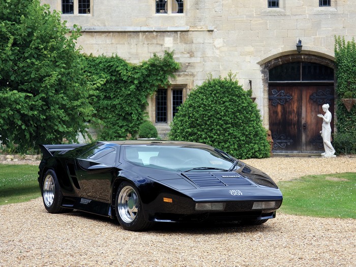 Black Vector W8 Twin Turbo sports car