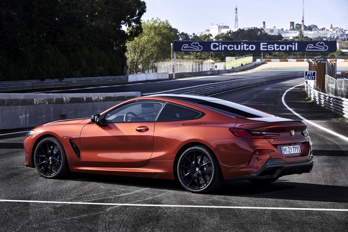 BMW 8 Series Coupe on Circuito Estoril Track