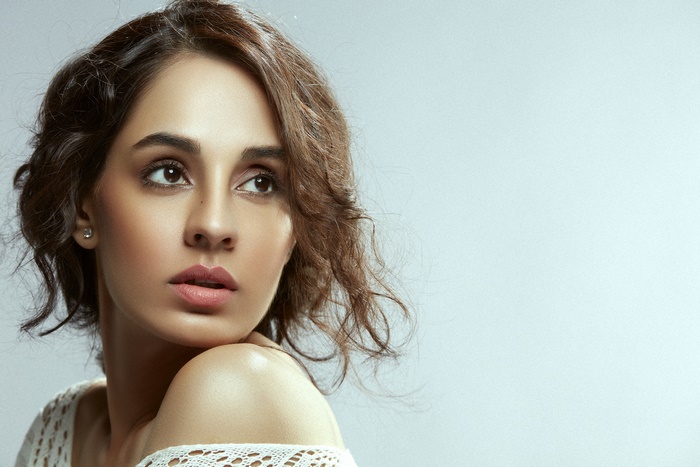 Amrit Sandhu, Indian woman with brown eyes