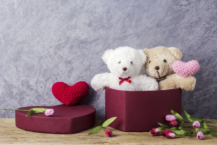 Teddy Bears and Hearts Gift Box with Flowers
