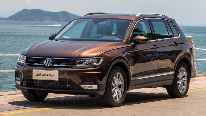 2017 Volkswagen Tiguan Brown Crossover SUV