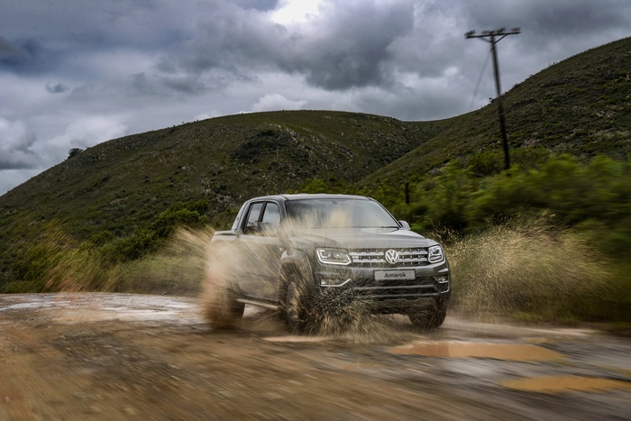 Volkswagen Amarok driving through water