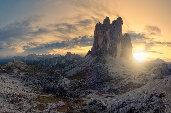 Tre Cime Di Lavaredo 4K at Dawn
