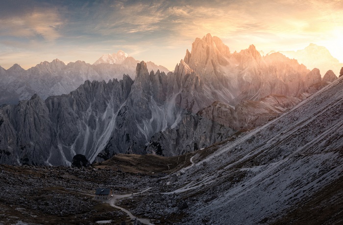 Dolomites 4K Sunlight Morning Peak