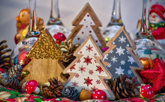 Christmas Ornaments and Decorations