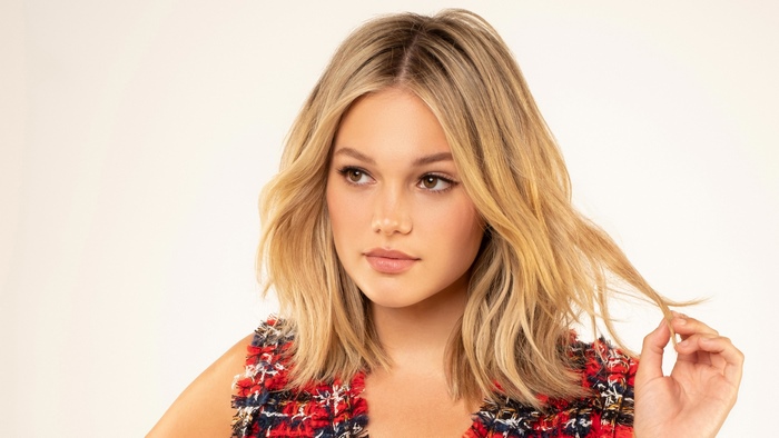 Olivia Holt 4K Blonde American Actress