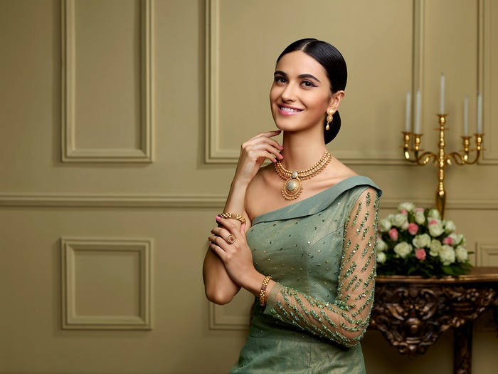 Woman wearing traditional Indian jewelry