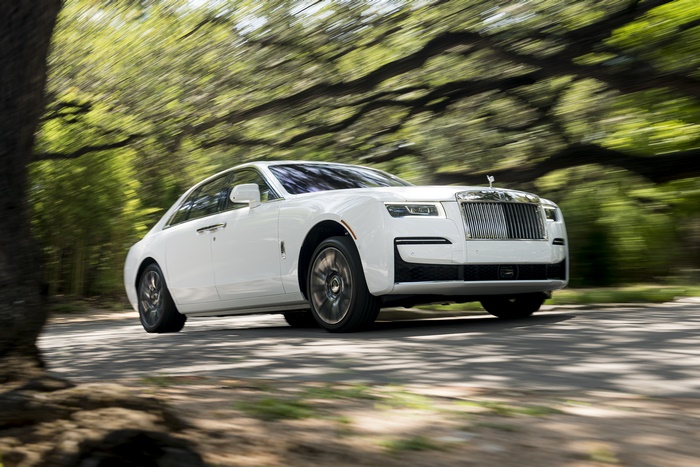 White Rolls-Royce Ghost 4K