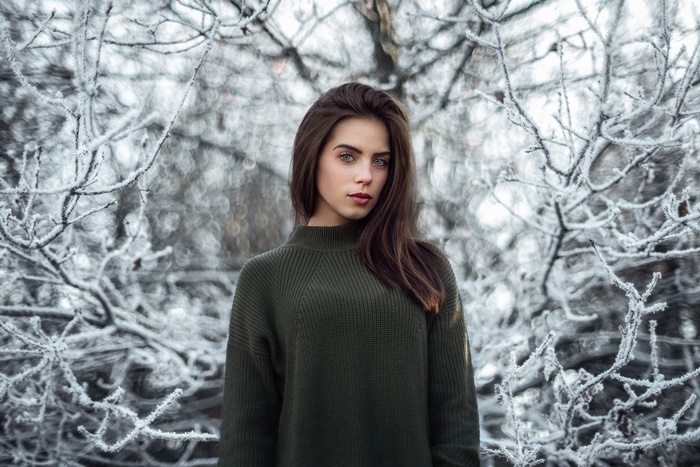Marlen Valderrama Alvaréz in Winter Sweater Portrait
