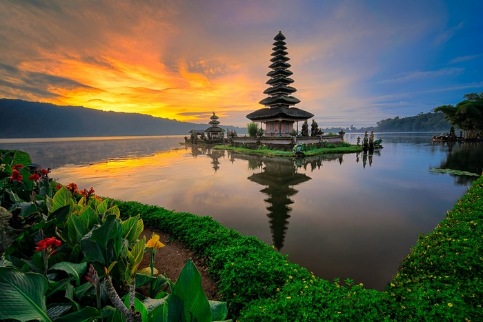 Pura Ulun Danu Bratan temple at sunset, Bali