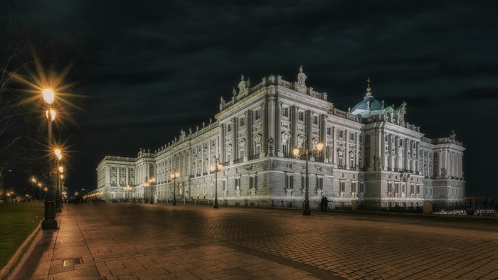 Royal Palace of Madrid at night