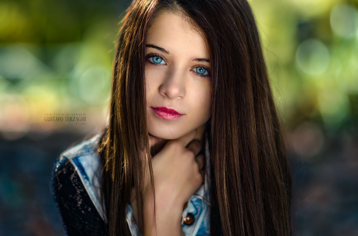 Ariadna Velazquez with Blue Eyes