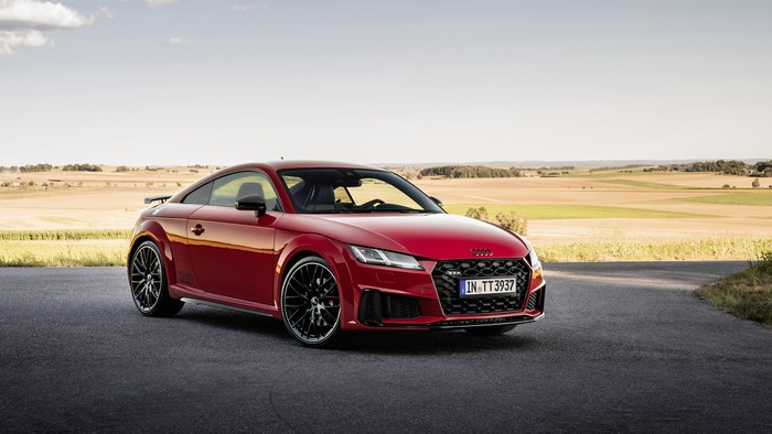 Red Audi TT TTS Competition Plus 4K