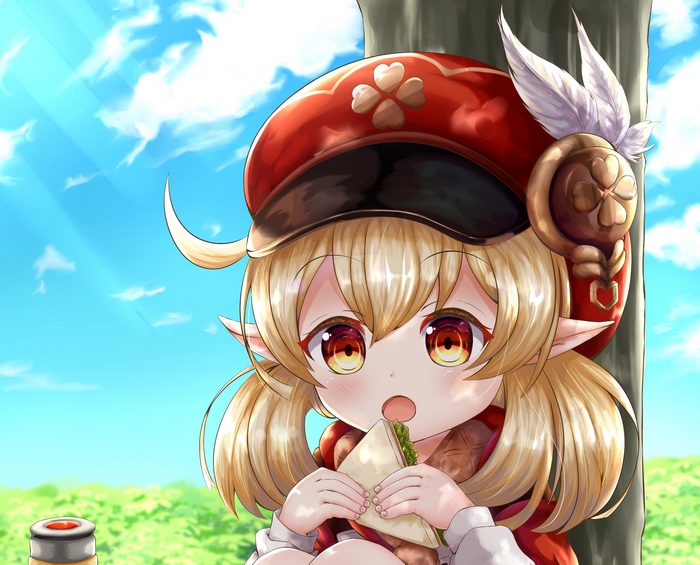 Klee from Genshin Impact eating a sandwich