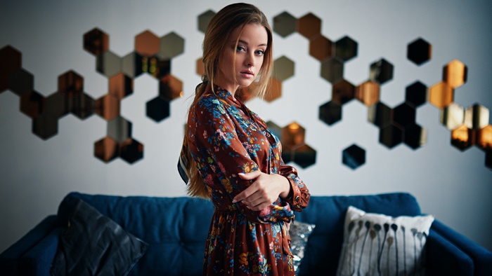 Woman Maria Zhgenti in a floral dress