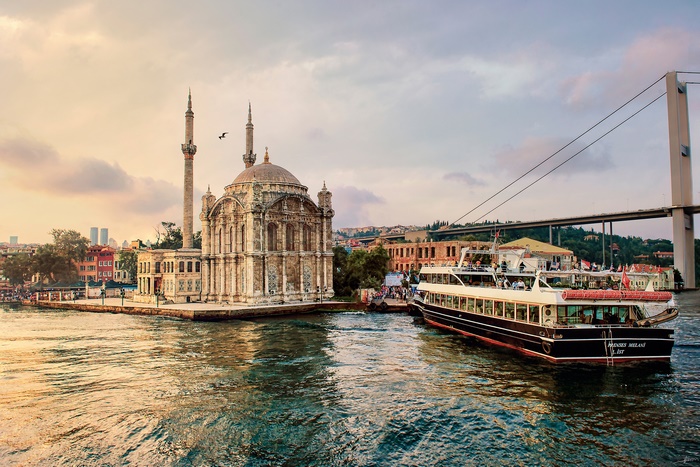 Ortaköy Mosque and Bosphorus Bridge, Istanbul, Turkey
