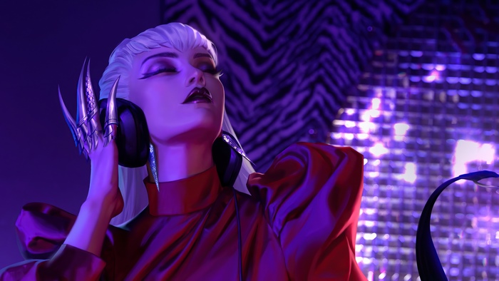Evelynn from K/DA wearing headphones