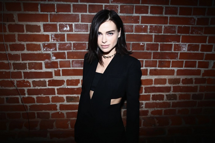 Elena Temnikova in a black outfit