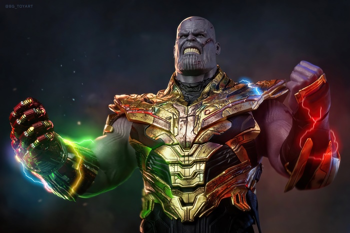 Thanos with Infinity Gauntlet Artwork 4K