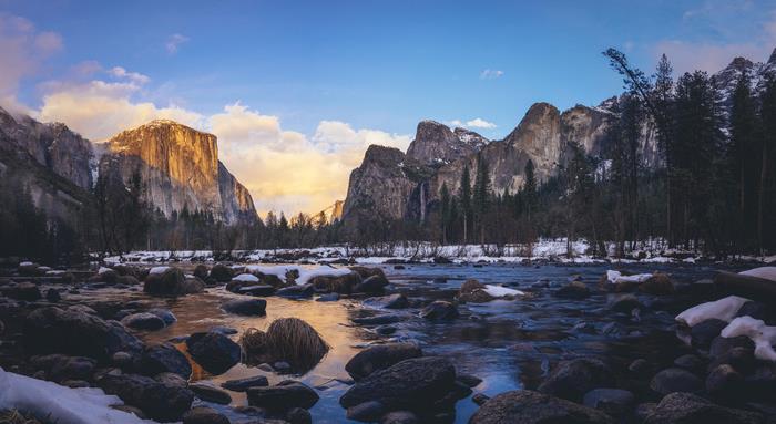 Yosemite Valley mountains and river in winter