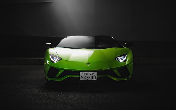 Green Lamborghini Aventador 4K