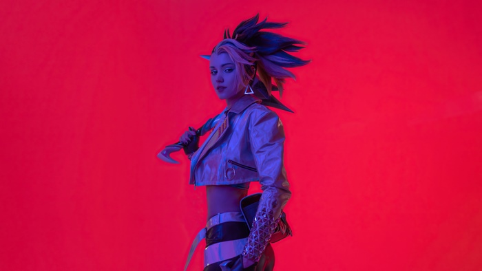 Akali from League of Legends cosplay