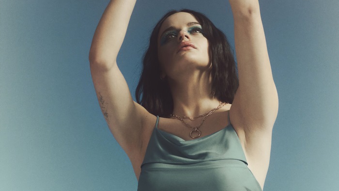 Joey King in Teal Dress