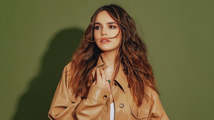 Bailee Madison 4K