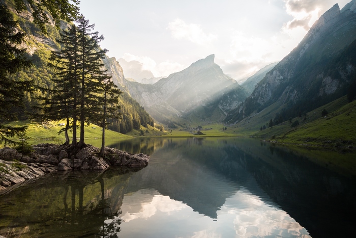 Lake and mountains in Switzerland