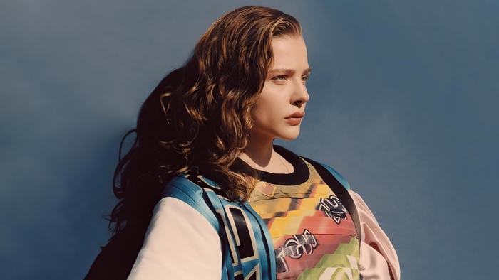 Chloe Grace Moretz in colorful athletic wear