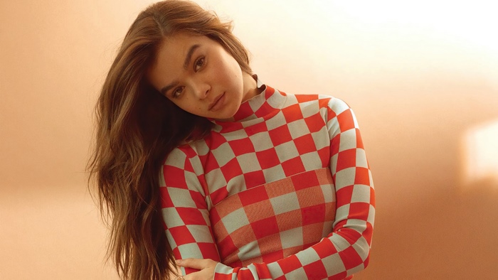 Hailee Steinfeld Portrait in Checkered Outfit