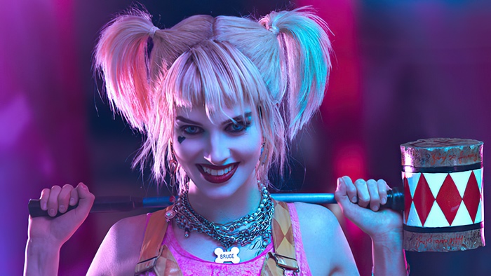 Harley Quinn with a hammer