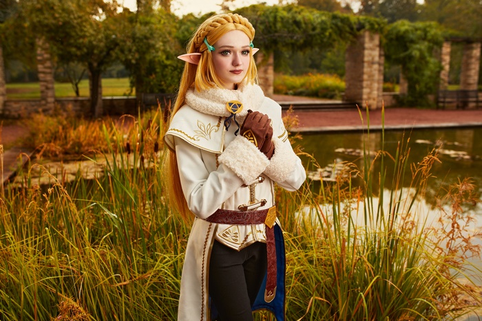 Zelda from The Legend of Zelda cosplay