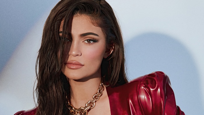 Kylie Jenner in red outfit with gold necklace 4K