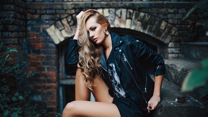 Blonde model in leather jacket 4K