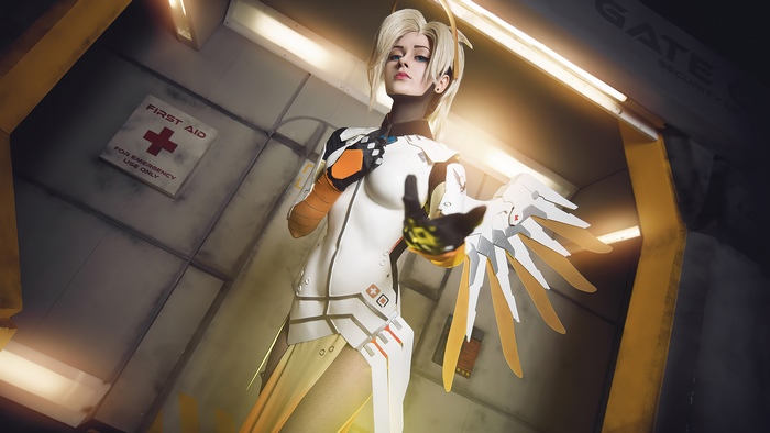 Mercy from Overwatch Cosplay