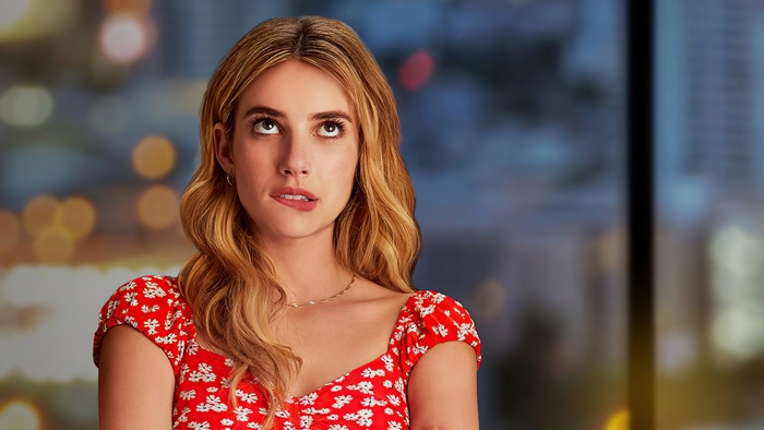 Emma Roberts in Holidate 4K