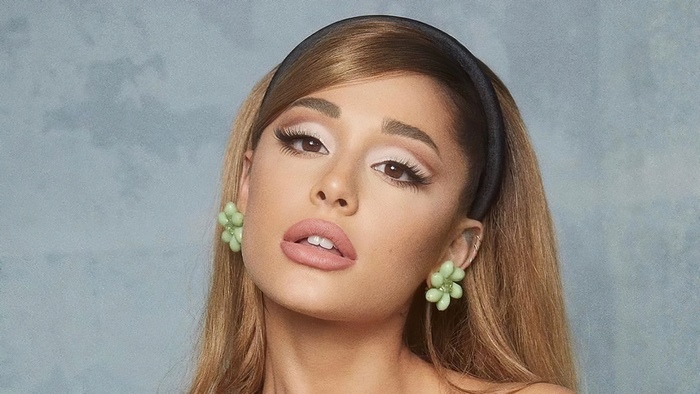 Ariana Grande 4K Photoshoot